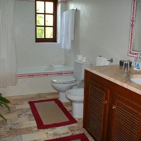 Quinta Da Roseira Hotel 2*
